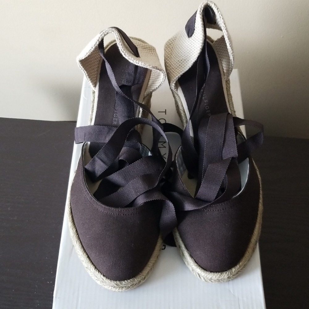 Brown Wedges